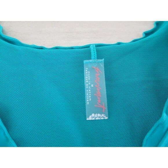 Free People Movement Women's Sz M Wavy Waters Blue Hearts A Flutter Sports Bra - Picture 5 of 7